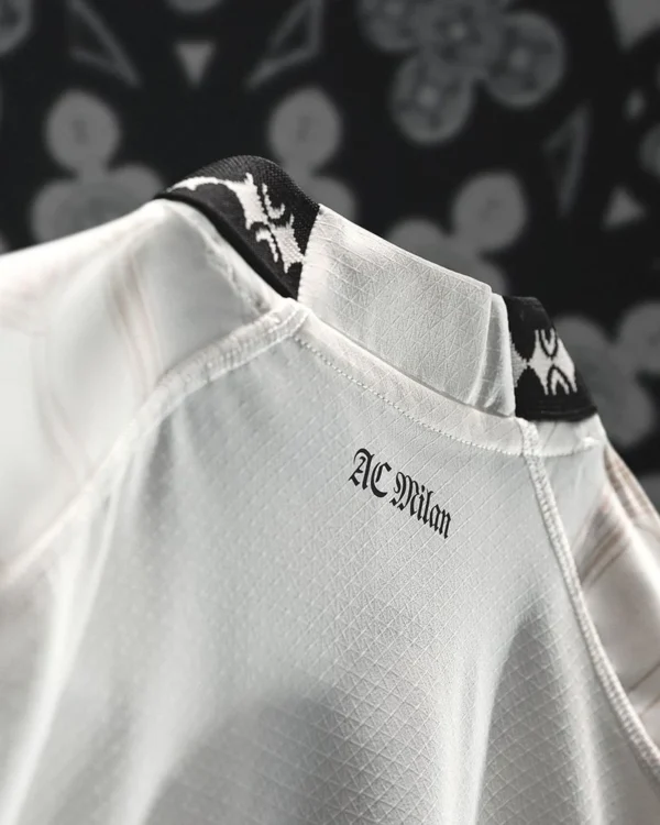 Camisola AC Milan IIII - 23/24 - Image 5